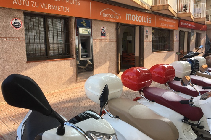 Scooter Vespa route Ibiza hire rent