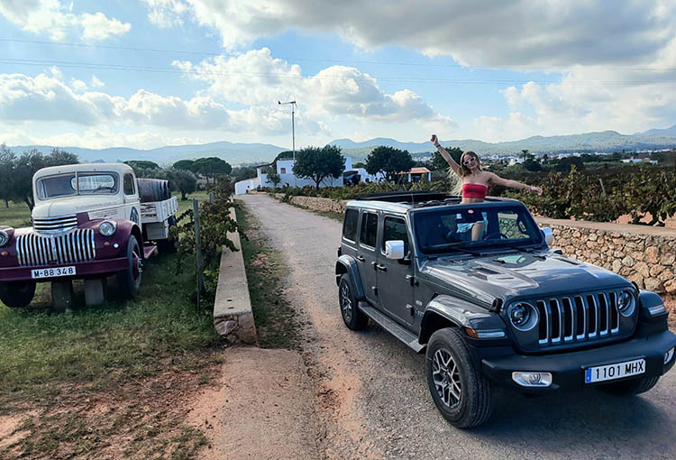 reasons to rent a Jeep Wrangler in Ibiza razones alquilar jeep