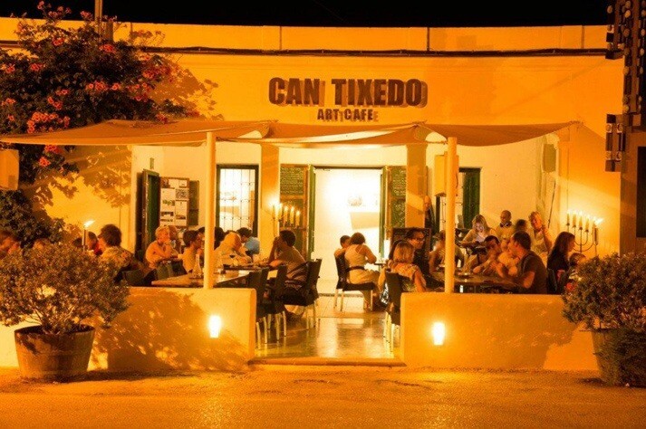 Bar Ibiza can tixedo in Ibiza