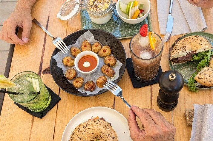 Tapeo la cava — Moto Luis Ibiza