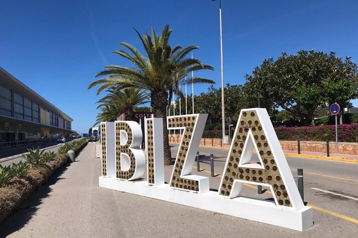 Ibiza verano — Moto Luis Ibiza