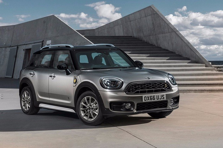 Mini Cooper Se Countryman All4 2017 car hire at Moto Luis Ibiza